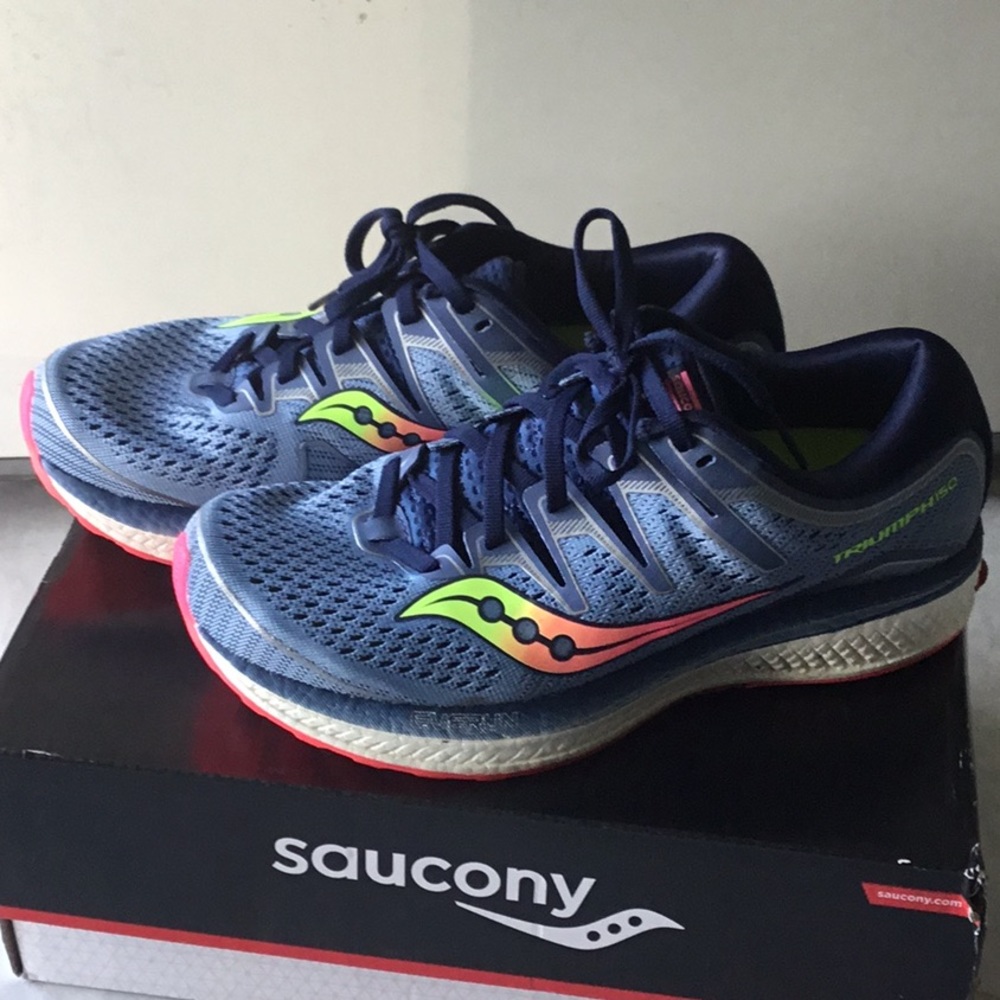 Saucony Triumph ISO 5, Marine blue ,size 9